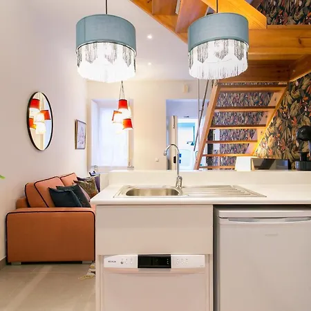 Апартаменты Beautiful House With Patio In Heart! *