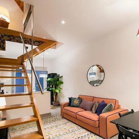 Апартаменты Beautiful House With Patio In Heart!
